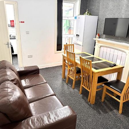 Three Rose Manor At Warwick Road Near Birmingham Airport Hotel Luaran gambar