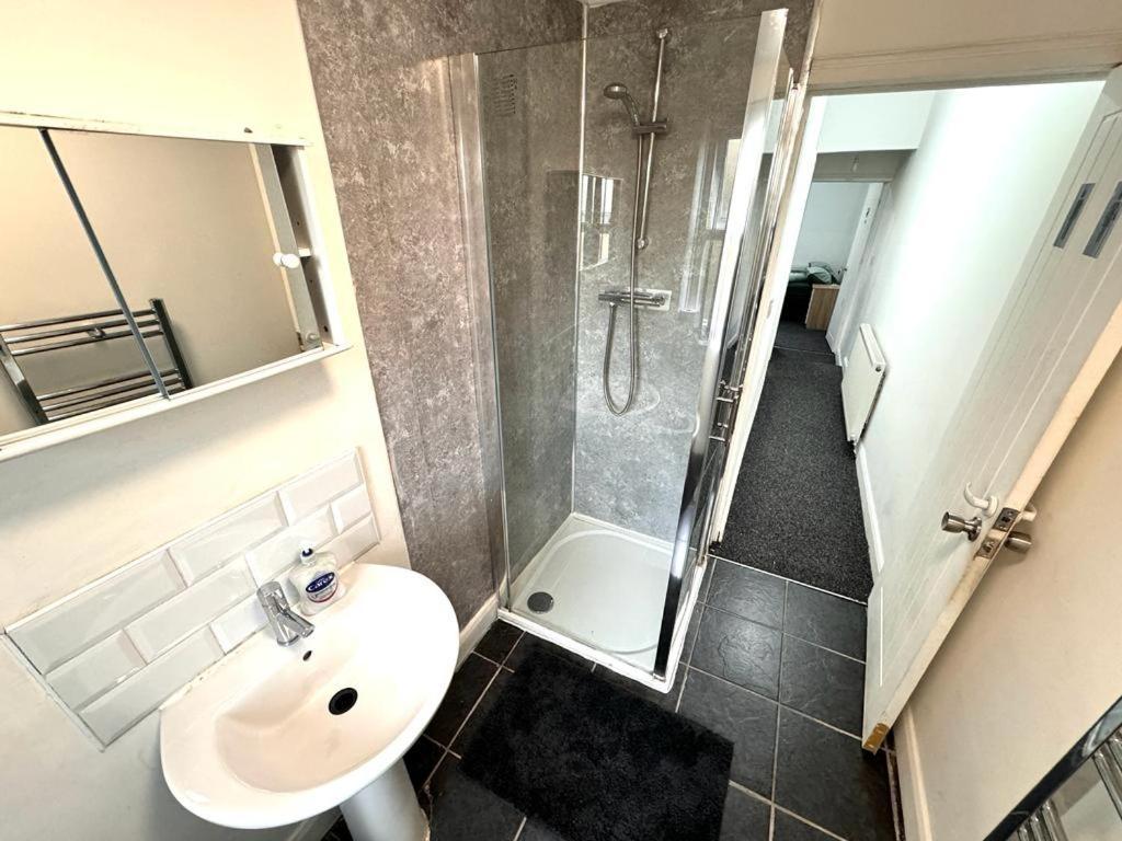 Three Rose Manor At Warwick Road Near Birmingham Airport Hotel Luaran gambar