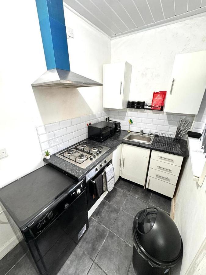 Three Rose Manor At Warwick Road Near Birmingham Airport Hotel Luaran gambar