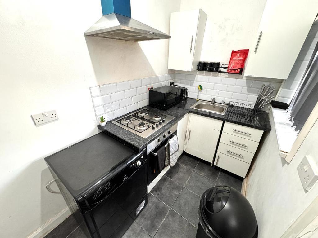 Three Rose Manor At Warwick Road Near Birmingham Airport Hotel Luaran gambar